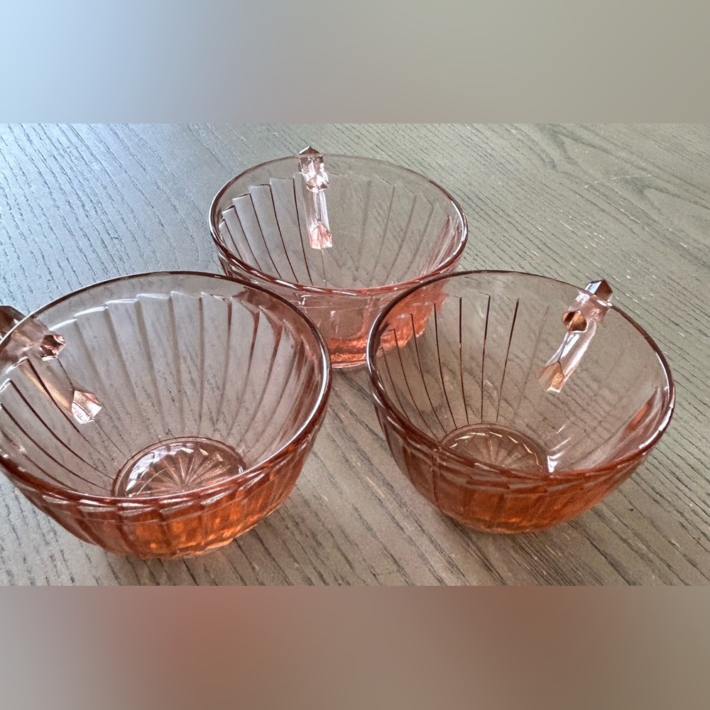 ANCHOR HOCKING OLD CAFE 1929 Vintage Pink Depression Glass Coffee Cups (3)